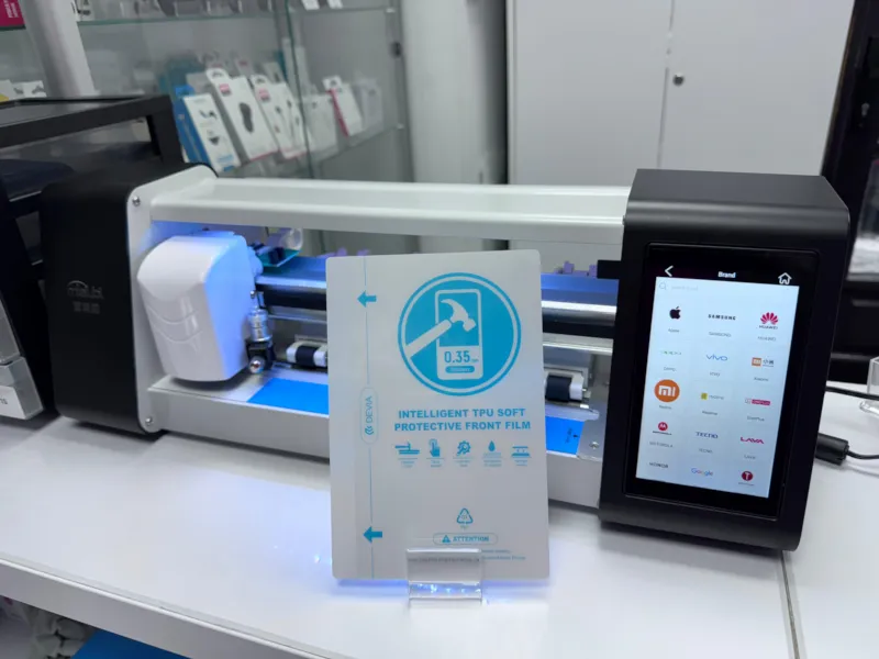 Folia ochronna TPU Devia Intelligent 0.35mm z powłoką oleofobową do smartfonów i tabletów